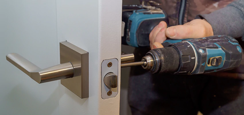 Broken Door Handle Lock Repair in Dixon, California