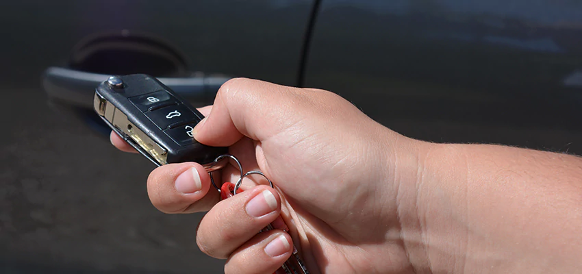 Car Door Unlocking Locksmith in Dixon, California